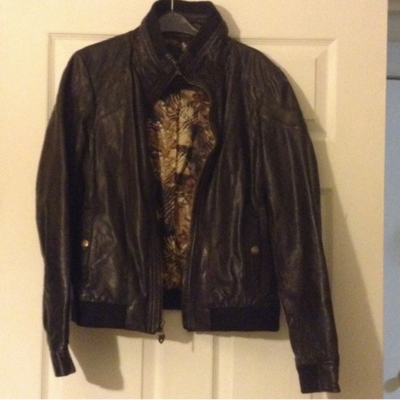 one hour sale 🎉🎉Guess leather jacket. - Picture 4 of 4